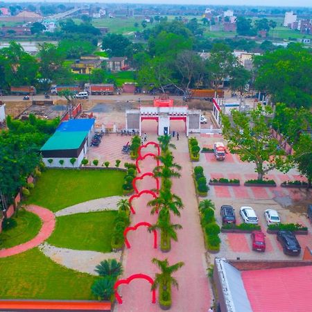 Hotel Sukhdeo Palace Gaya Esterno foto